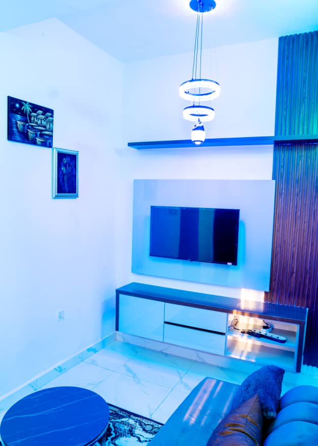 Pinkhouse Apartment Services